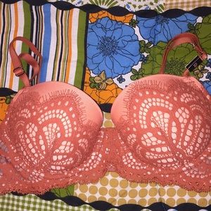 NWT Victoria’s Secret Lined Demi Bra 32C $58.50